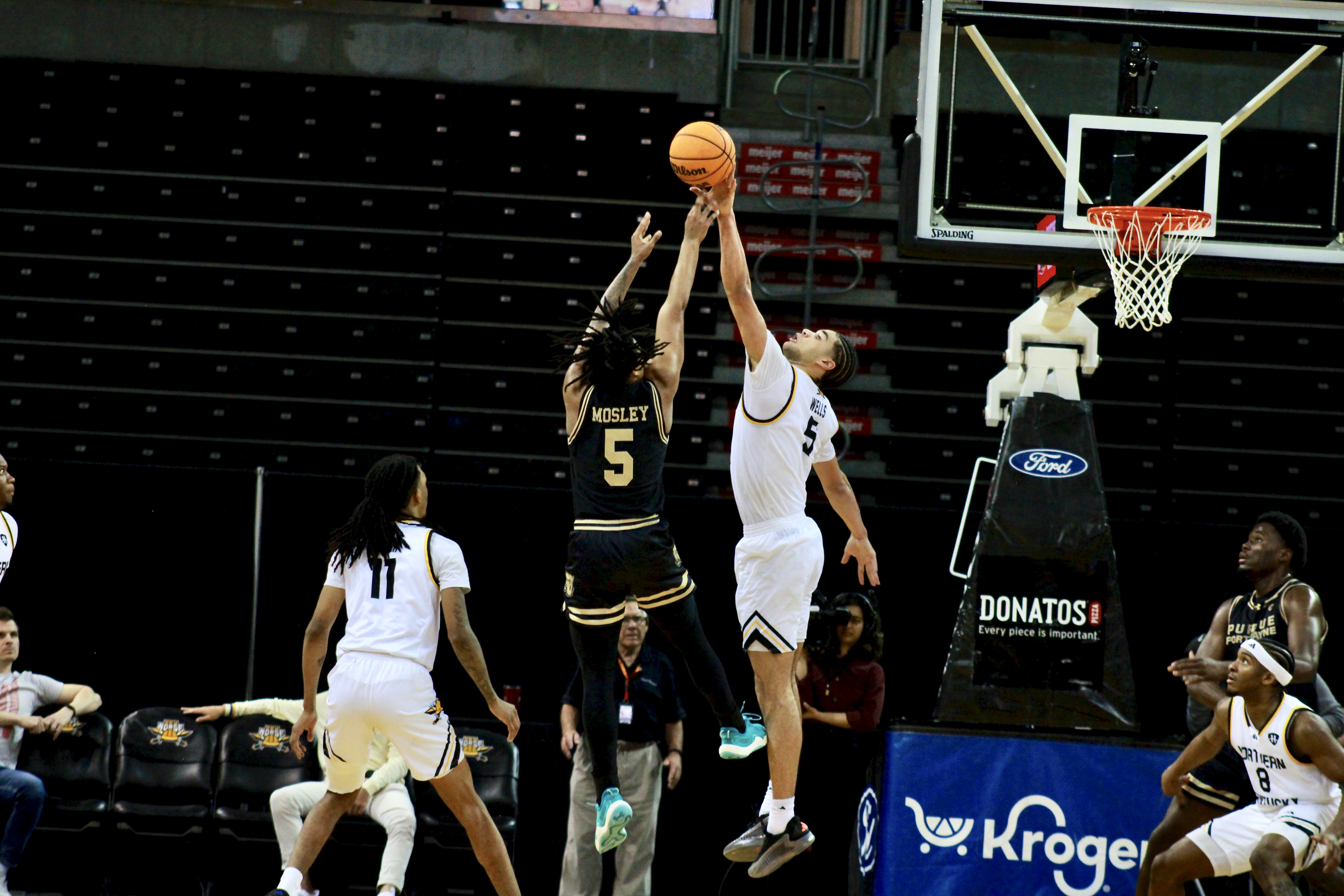 Climbing the Ladder: Wells Drops 29 as Norse Move Up in Horizon League Chaos